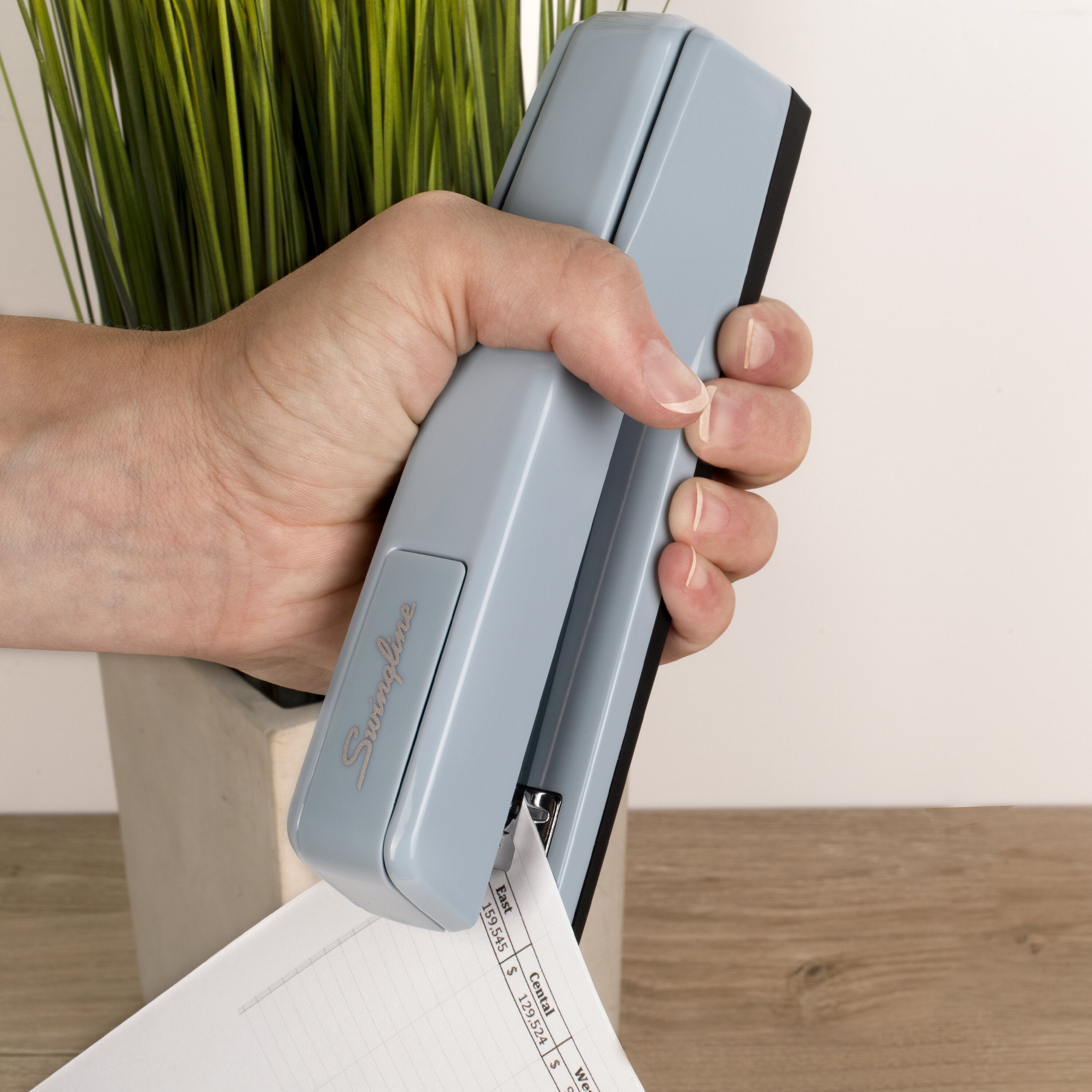 Swingline® 747® Classic Stapler, 30 Sheets, Sky Blue